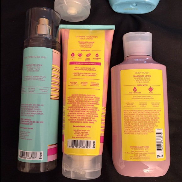 Bath & Body Works Bubble Gum Pop and Blue Raspberry Burst Set - Picture 2 of 14